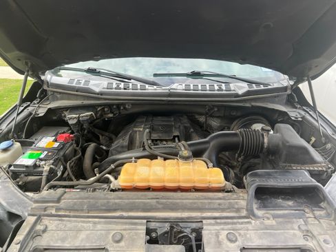 Used 2016 Ford F150 XLT w/ Equipment Group 302A Luxury image 10