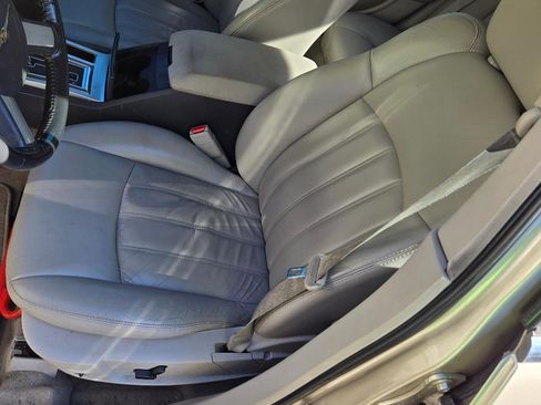 Used 2006 Chrysler 300 C w/ Navigation & Sound Group II image 8