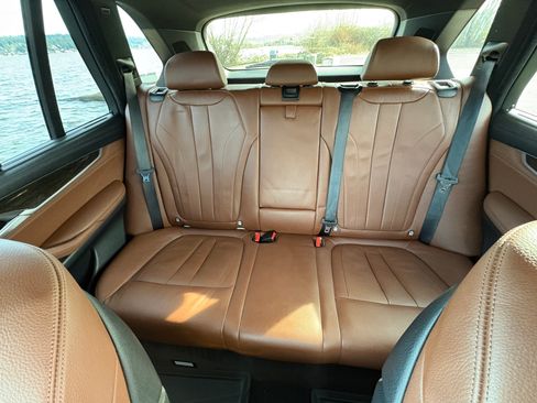 Used 2015 BMW X5 xDrive50i image 14