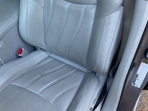 Used 2011 INFINITI M37 w/ Deluxe Touring Pkg image 15