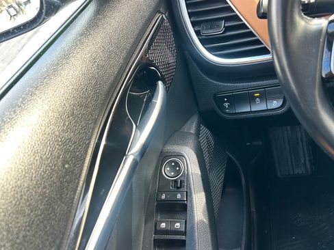 Used 2025 Kia Seltos EX w/ EX Sunroof Package image 8