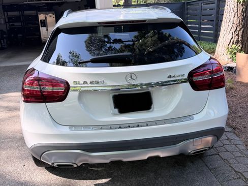 Used 2020 Mercedes-Benz GLA 250 4MATIC image 4