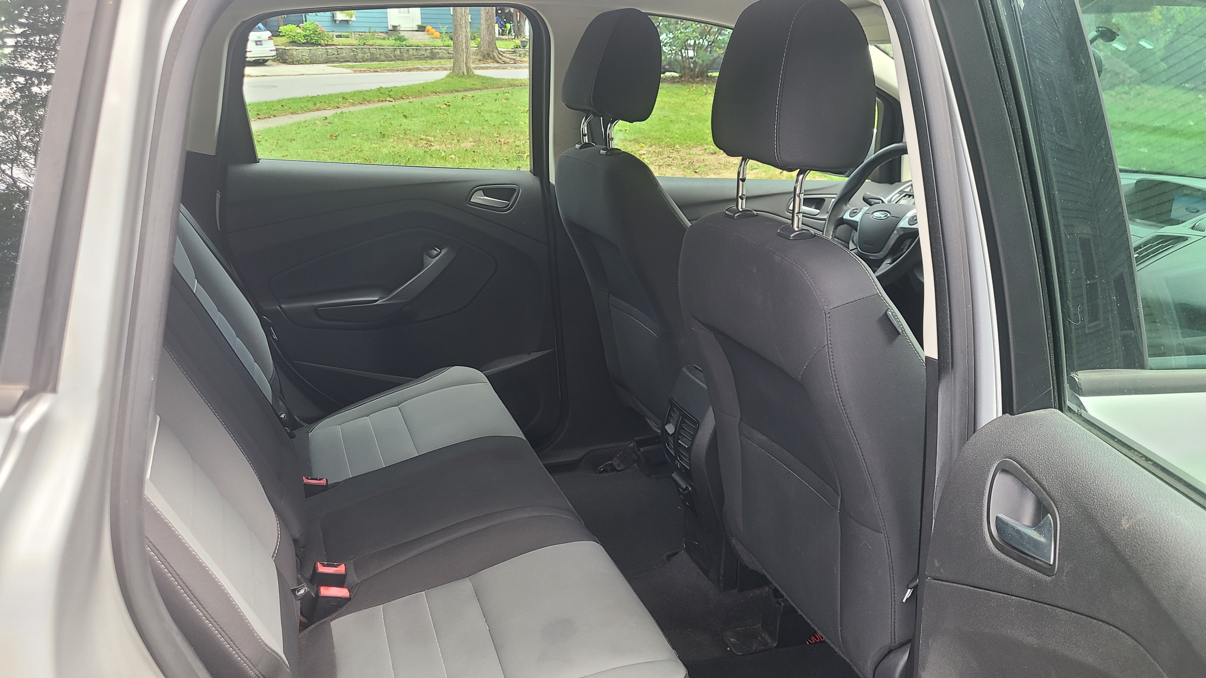 Used 2013 Ford C-MAX SE FWD image 9