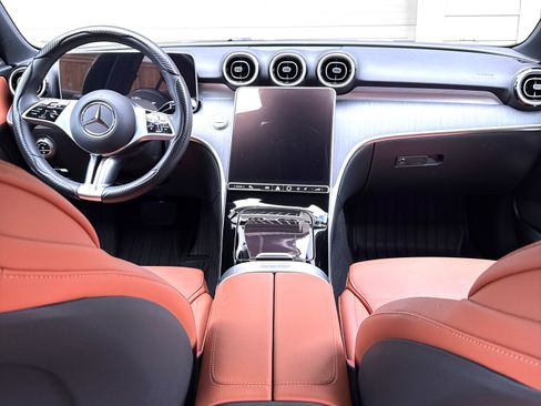 Used 2025 Mercedes-Benz C 300 4MATIC Sedan image 1