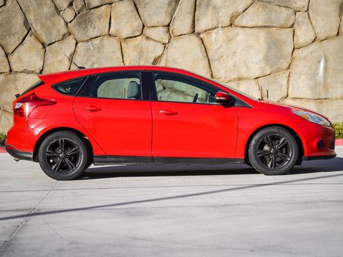 Used 2013 Ford Focus SE image 12