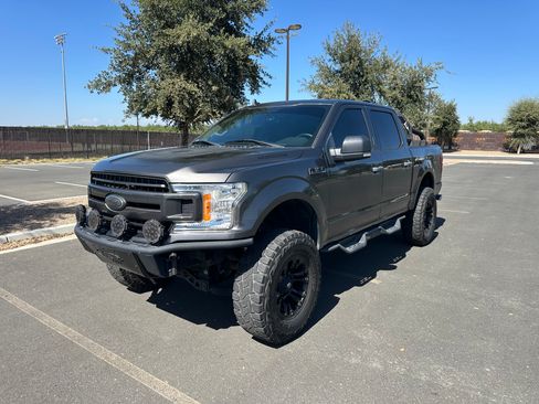 Used 2018 Ford F150 XLT w/ Equipment Group 302A Luxury AWD/4WD image 2