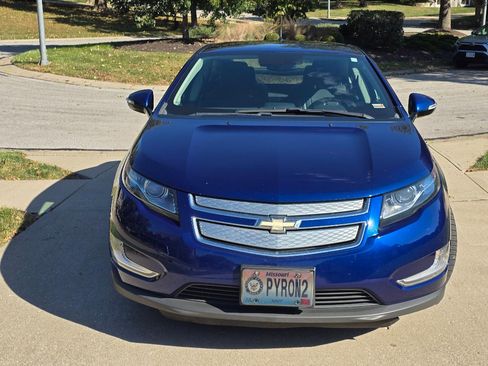 Used 2013 Chevrolet Volt Premium w/ Premium Trim Package image 4