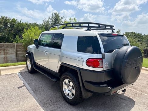 Used 2008 Toyota FJ Cruiser 4WD image 4