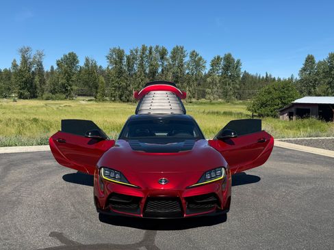 Used 2021 Toyota Supra w/ Safety & Technology Package RWD image 17