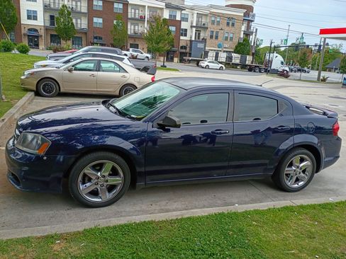Used 2014 Dodge Avenger SE w/ Rallye Appearance Group image 2