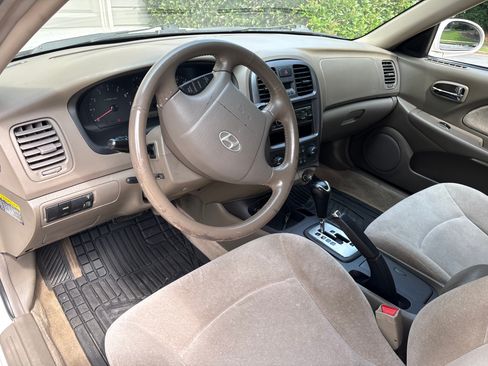 Used 2004 Hyundai Sonata FWD image 4