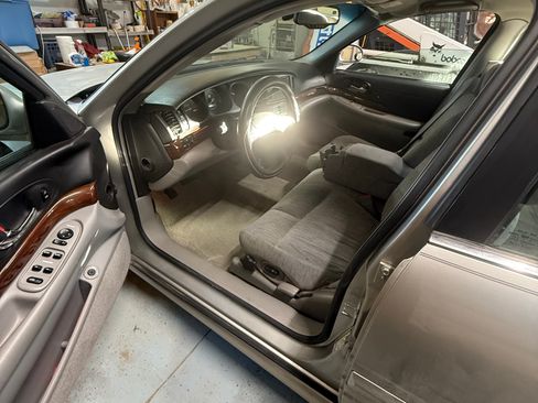 Used 2005 Buick Le Sabre Custom FWD image 4