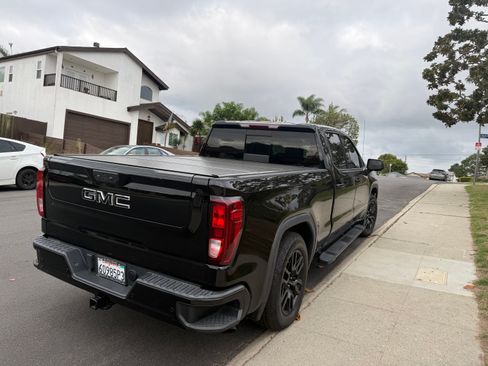 Used 2022 GMC Sierra 1500 Elevation w/ Elevation Premium Package AWD/4WD image 4