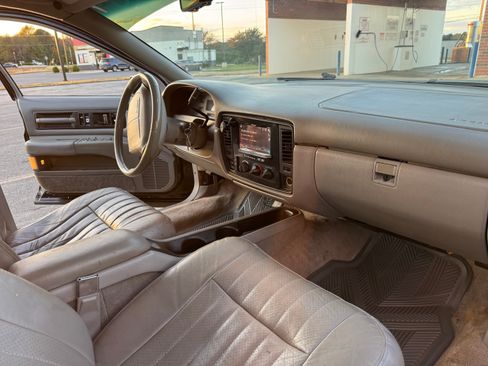 Used 1994 Chevrolet Impala SS image 10