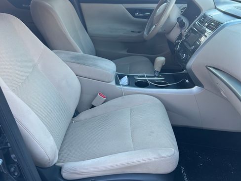 Used 2015 Nissan Altima 2.5 SV image 6