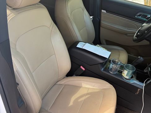 Used 2016 Ford Explorer Limited FWD image 14
