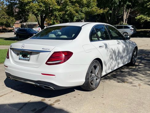 Used 2017 Mercedes-Benz E 300 4MATIC image 10