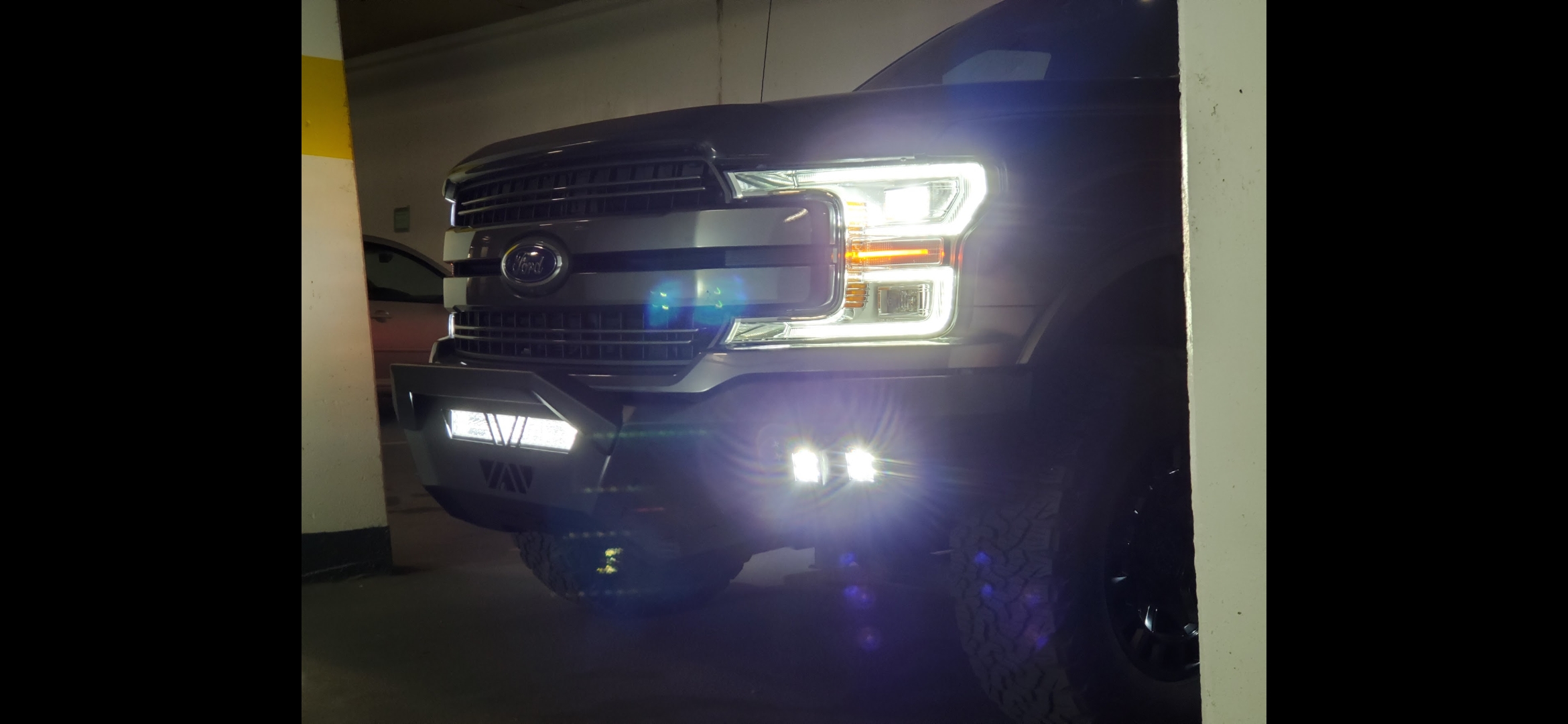 Used 2018 Ford F150 Lariat w/ Equipment Group 502A Luxury AWD/4WD image 15