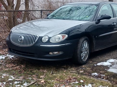Used 2009 Buick LaCrosse CXL w/ Driver Confidence Package image 2