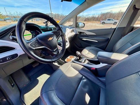 Used 2017 Chevrolet Bolt Premier w/ Infotainment Package image 13