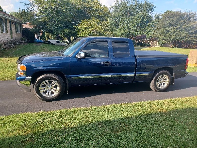 Used 1999 GMC Sierra 1500 2WD Extended Cab w/ Convenience Plus Group image 1