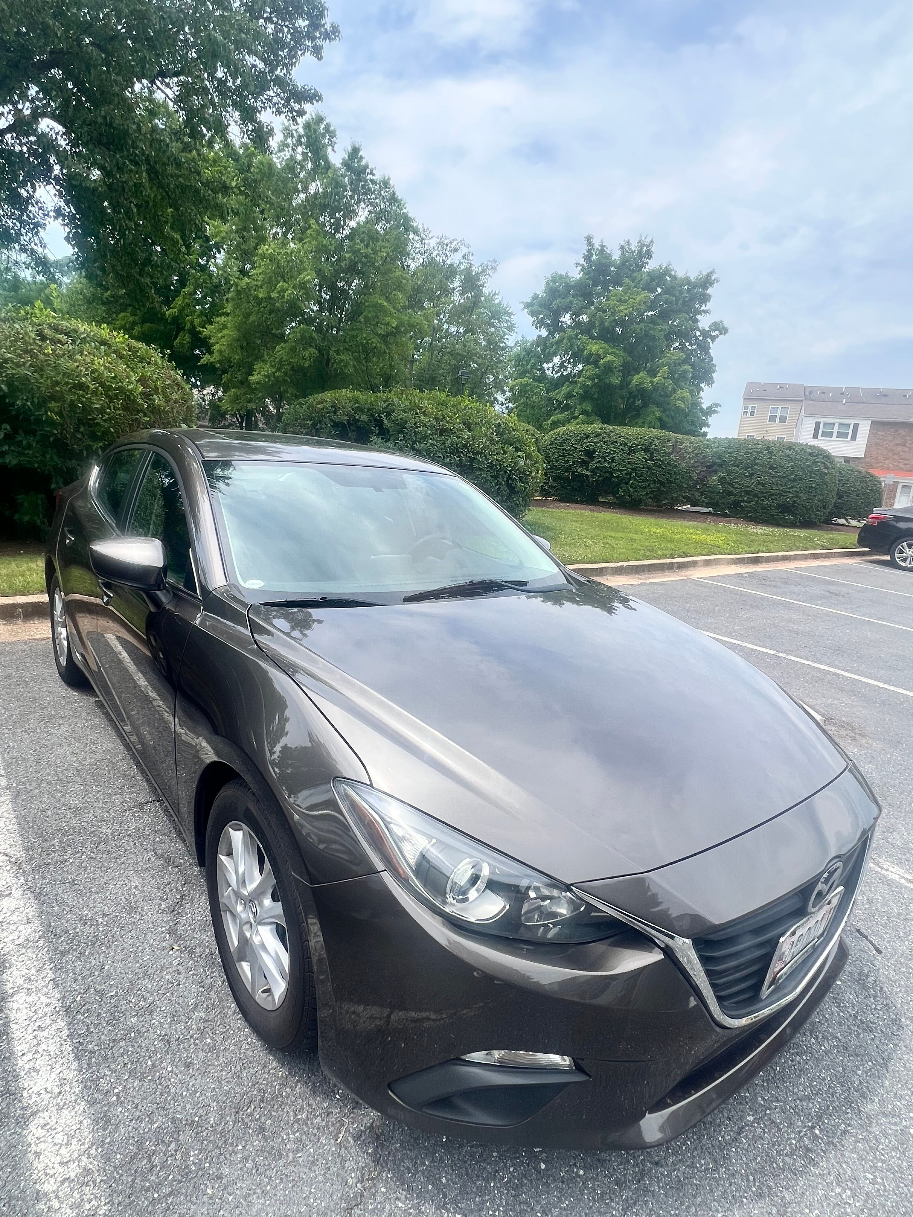 Used 2014 MAZDA MAZDA3 i Touring w/ Technology Package FWD image 4