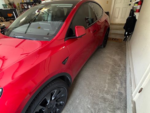 Used 2021 Tesla Model Y Long Range image 4