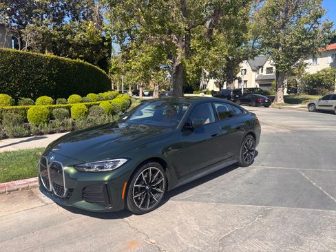Used 2023 BMW i4 eDrive40 w/ M Sport Package RWD image 9