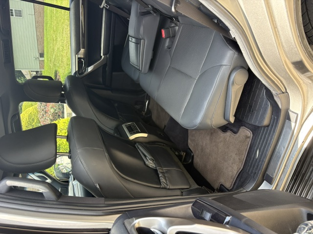 Used 2021 Lexus GX 460 Premium w/ Premium Package AWD/4WD image 10
