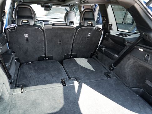 Used 2016 Volvo XC90 T8 R-Design image 19