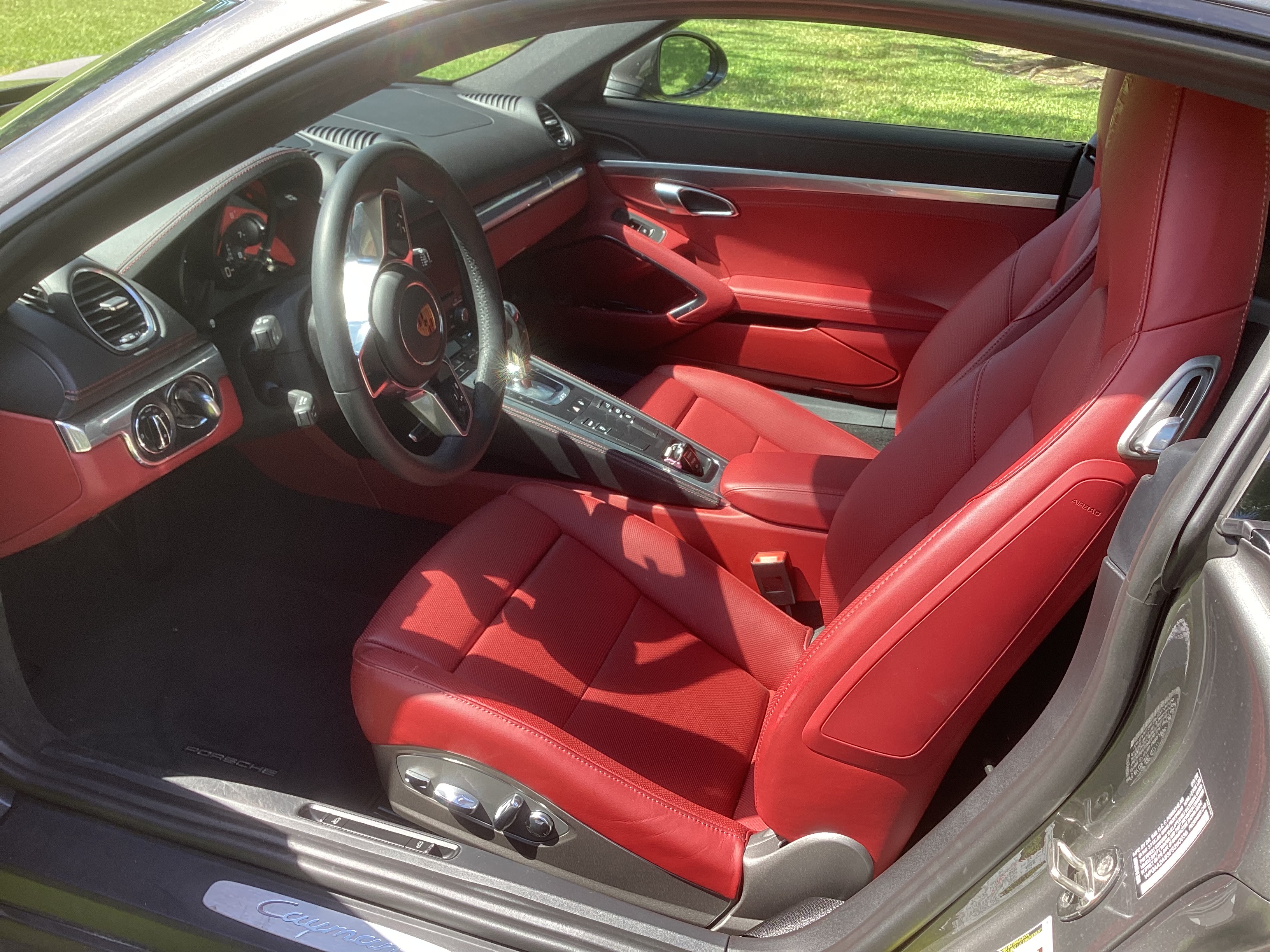 Used 2023 Porsche 718 Cayman RWD image 16