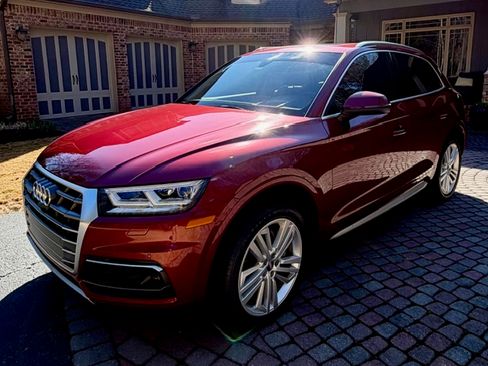 Used 2018 Audi Q5 Prestige w/ Prestige Package image 12