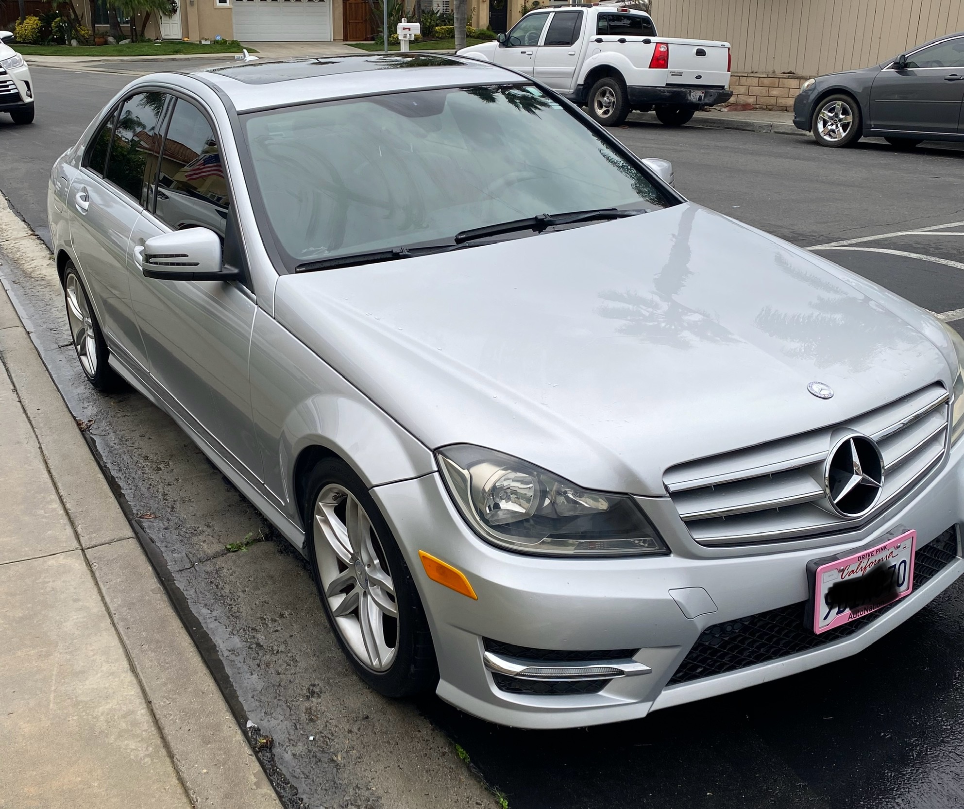 Used 2013 Mercedes-Benz C 250 Sedan image 4