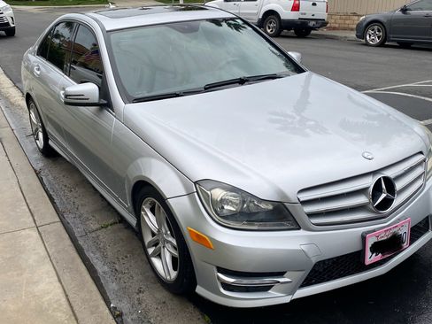 Used 2013 Mercedes-Benz C 250 Sedan image 4