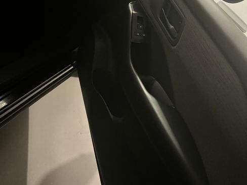 Used 2023 Nissan Rogue S image 12