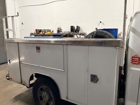 Used 2011 Ford F350 XL w/ XL Value Pkg RWD image 5