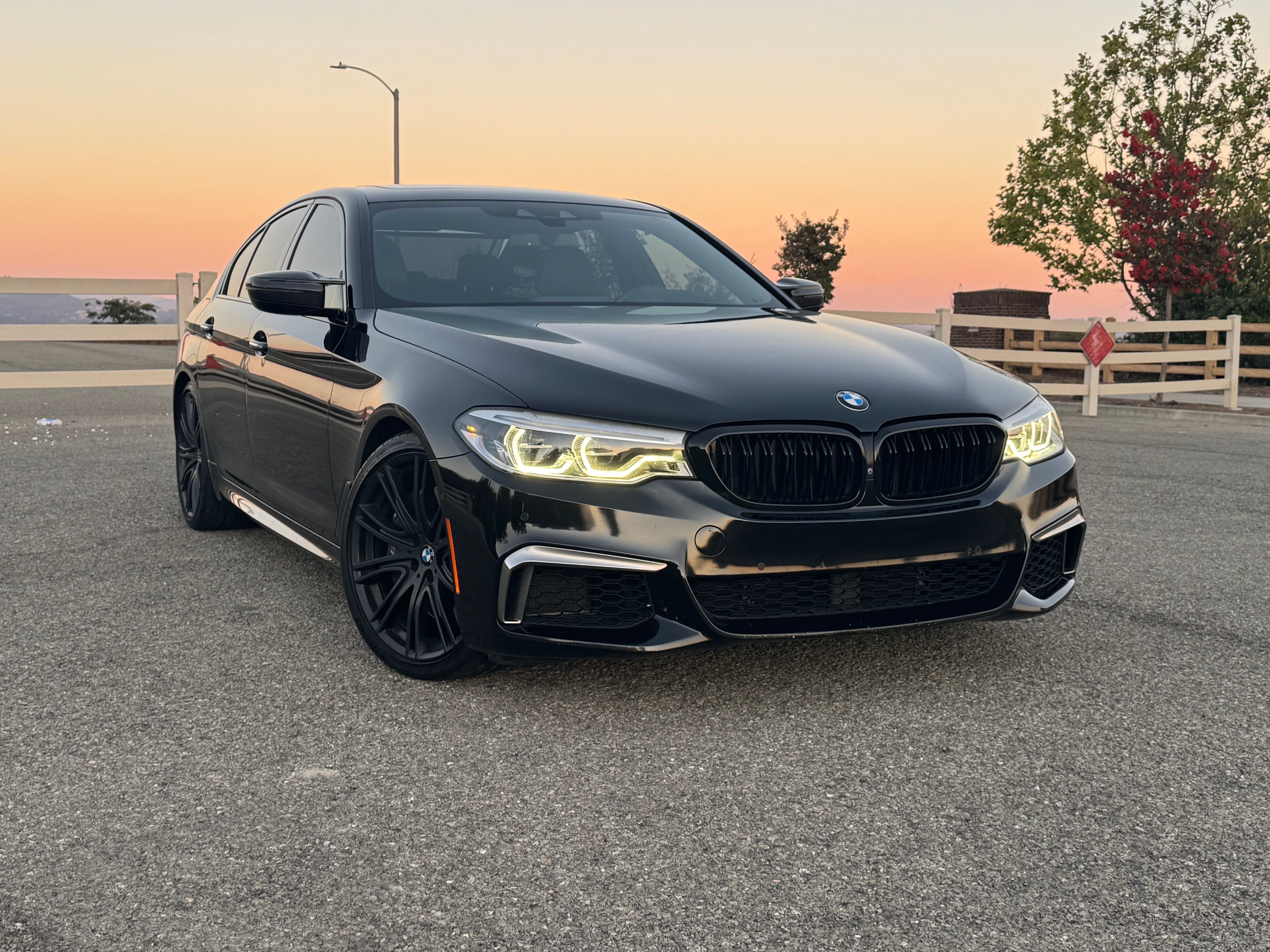 Used 2018 BMW M550i xDrive AWD/4WD image 5