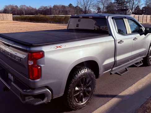 Used 2021 Chevrolet Silverado 1500 Custom image 2