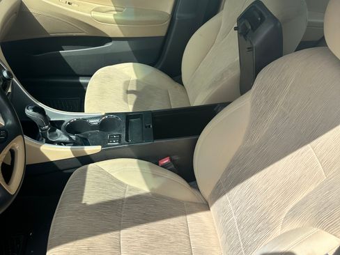 Used 2013 Hyundai Sonata GLS w/ Popular Equipment Pkg FWD image 9