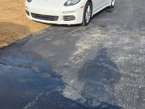 Used 2014 Porsche Panamera 4S Executive image 5