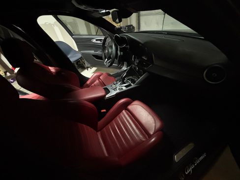 Used 2023 Alfa Romeo Giulia Veloce image 10