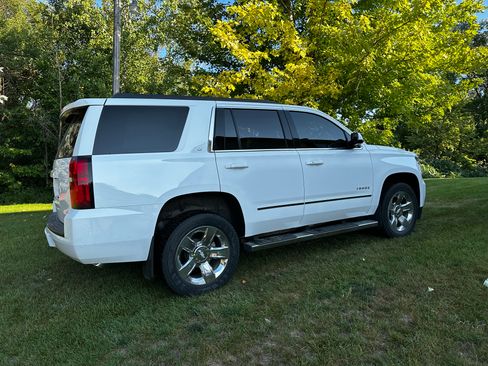 Used 2018 Chevrolet Tahoe LT w/ LT Signature Package image 13