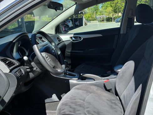 Used 2013 Nissan Sentra SV image 6