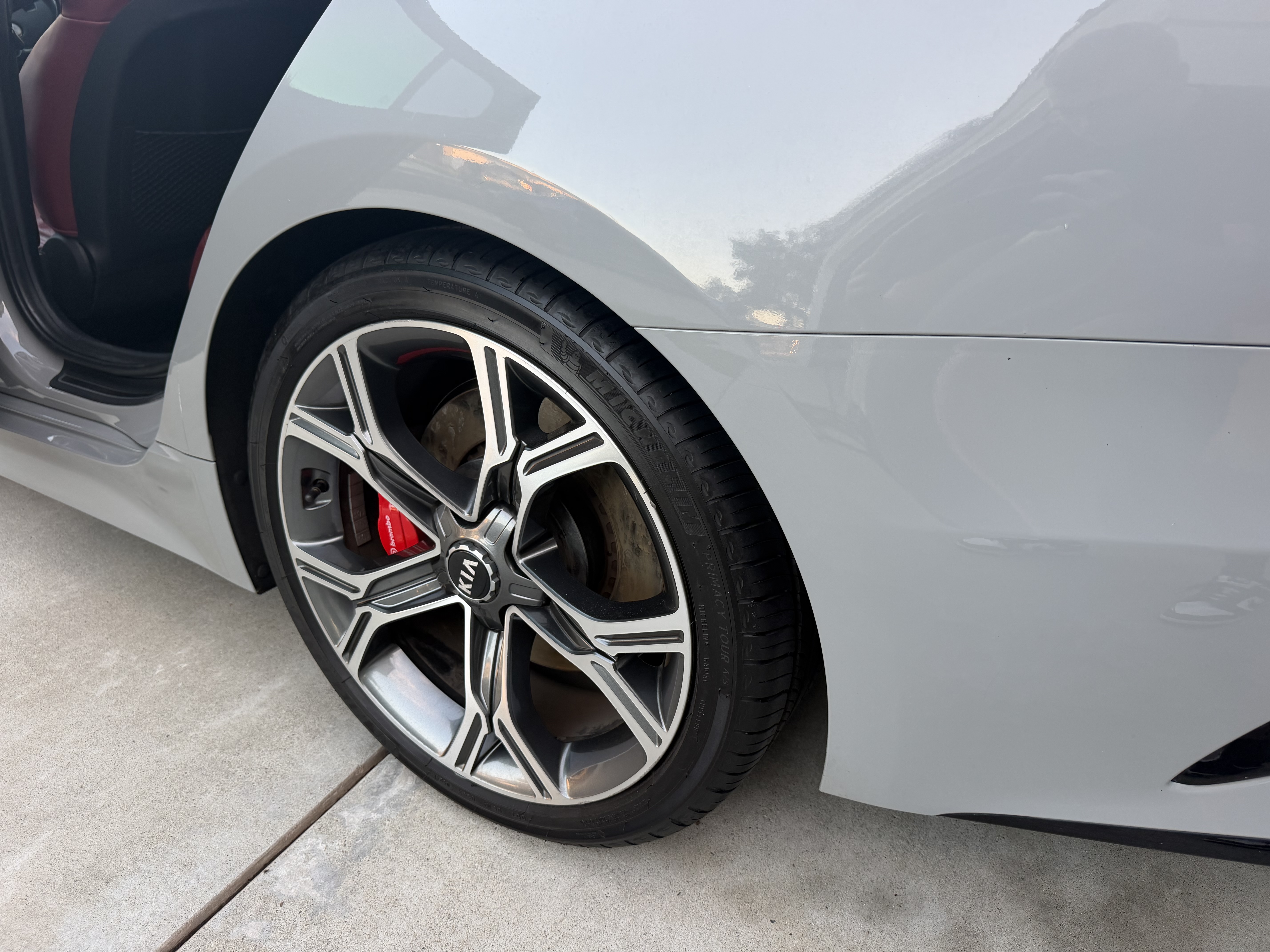 Used 2018 Kia Stinger GT2 AWD/4WD image 15