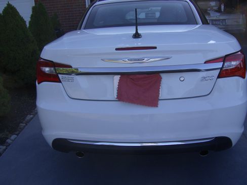 Used 2011 Chrysler 200 Limited image 4