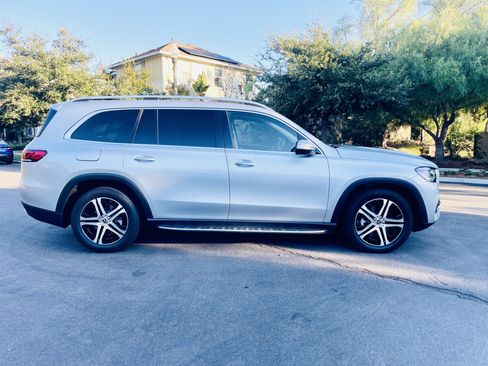 Used 2023 Mercedes-Benz GLS 450 4MATIC image 8