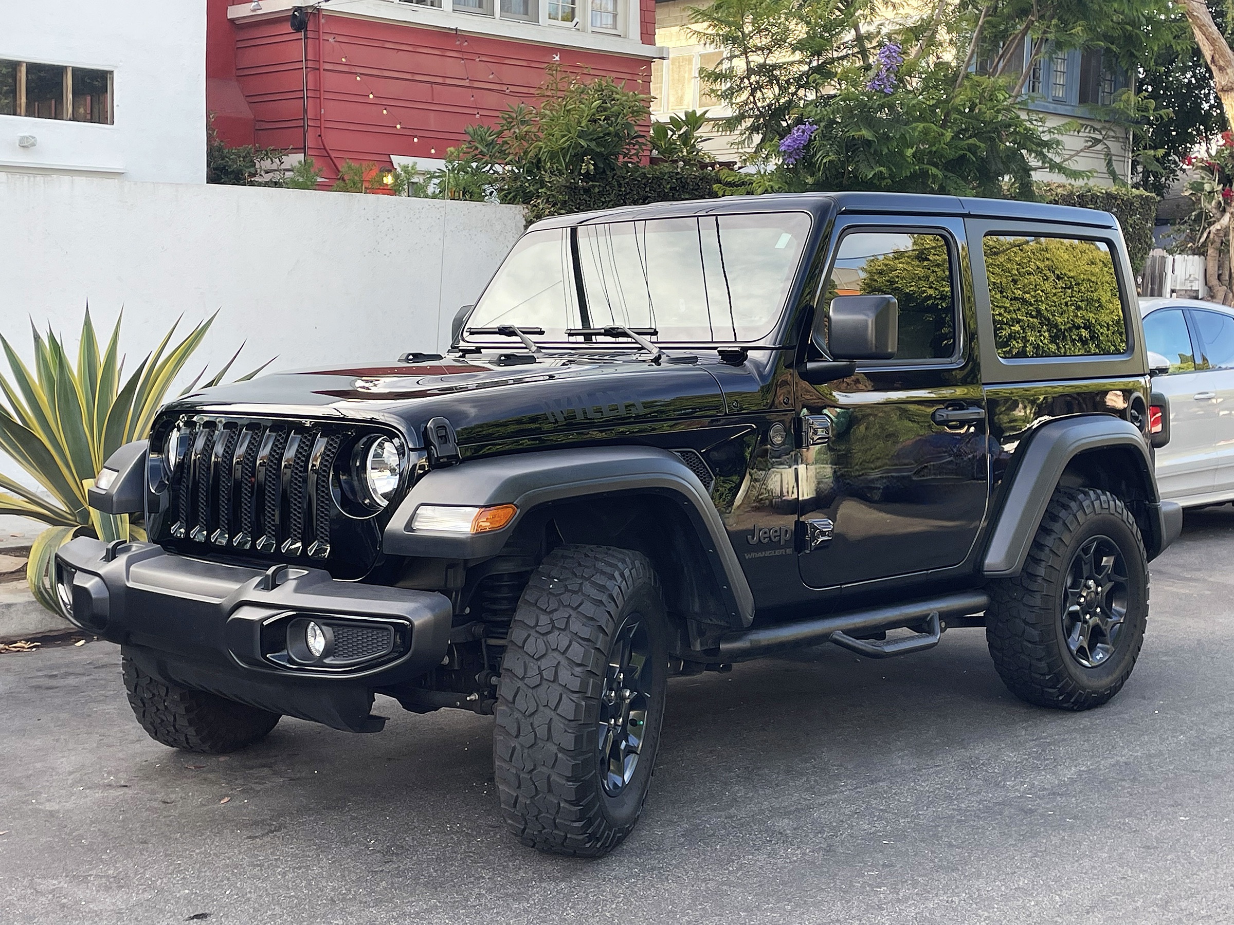 Used 2023 Jeep Wrangler Sport AWD/4WD image 1