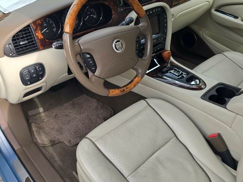 Used 2008 Jaguar XJ8 L image 9