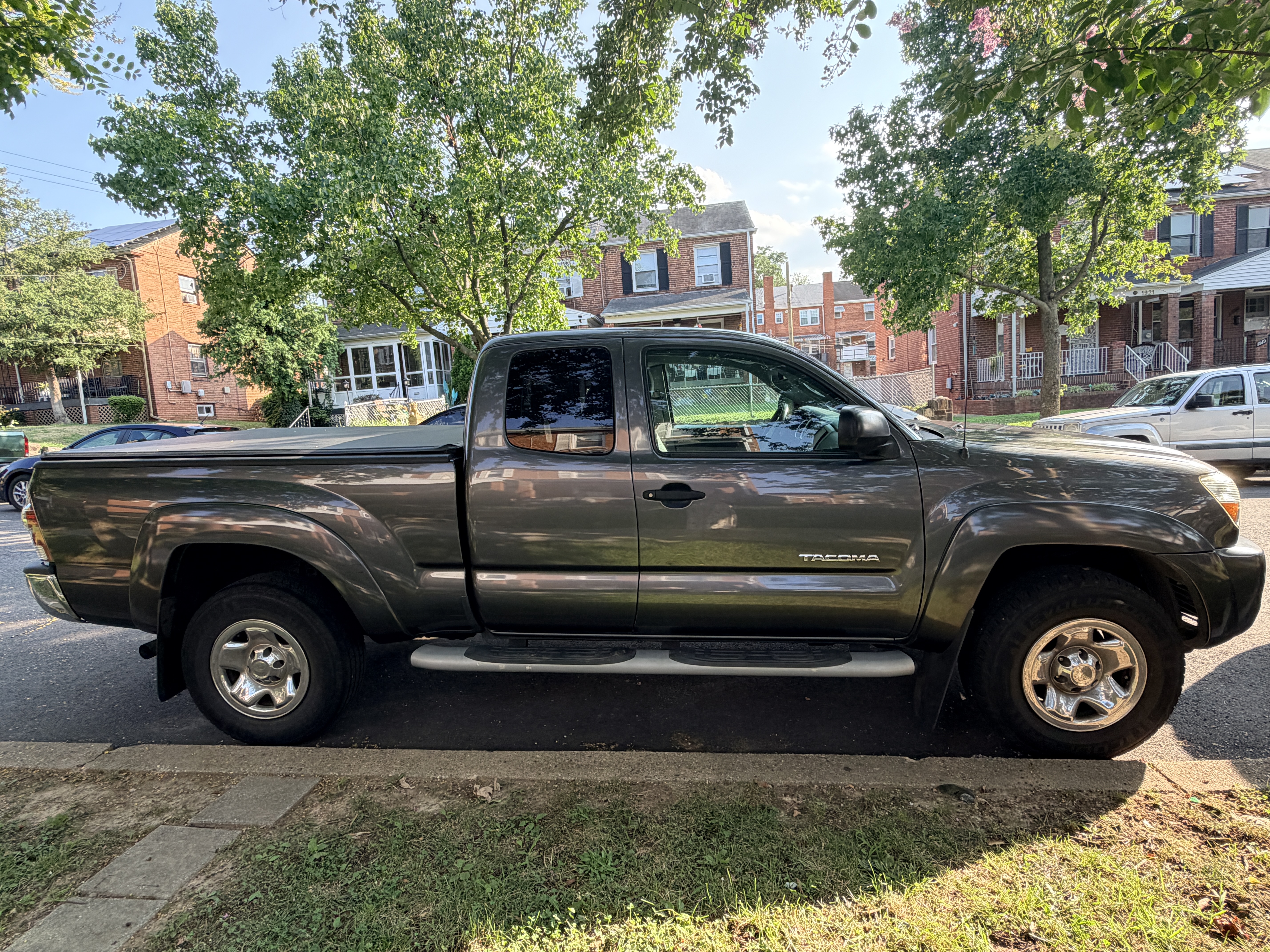 Used 2009 Toyota Tacoma 4x4 Access Cab V6 image 1