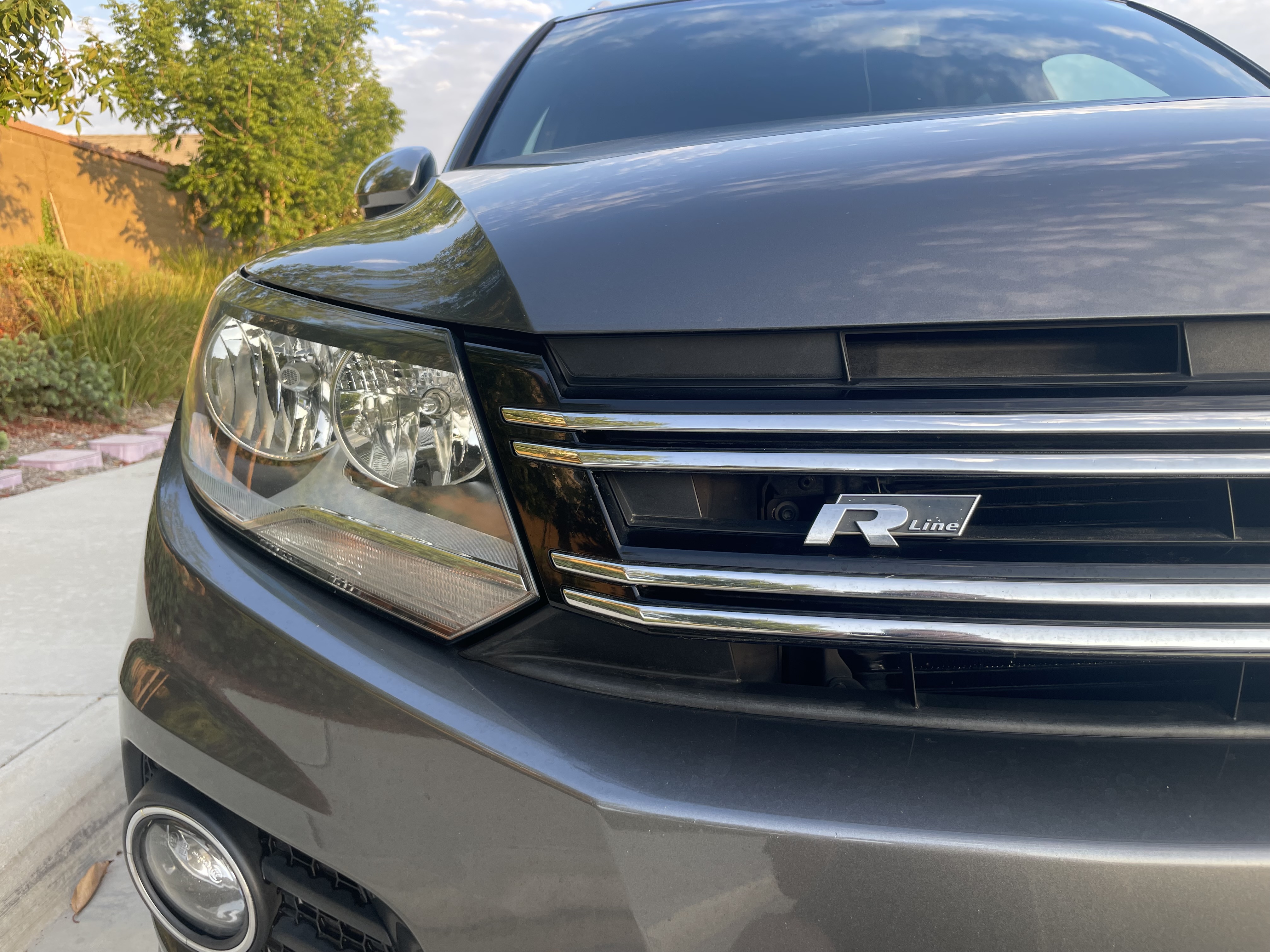 Used 2016 Volkswagen Tiguan R-Line FWD image 4